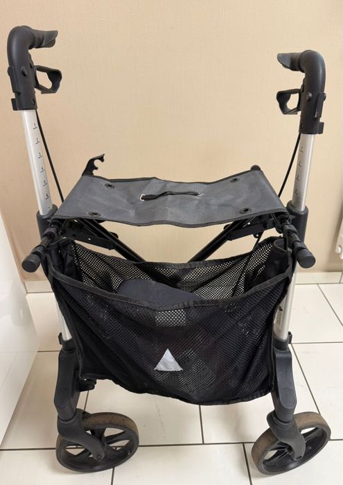 Роллатор складний, ходунки на колесах