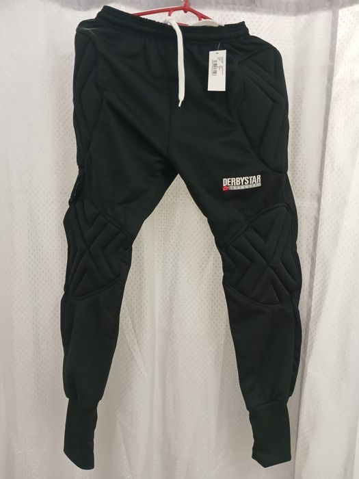 Воротарські нові  штани DERBYSTAR з захистом.на зріст 164  см