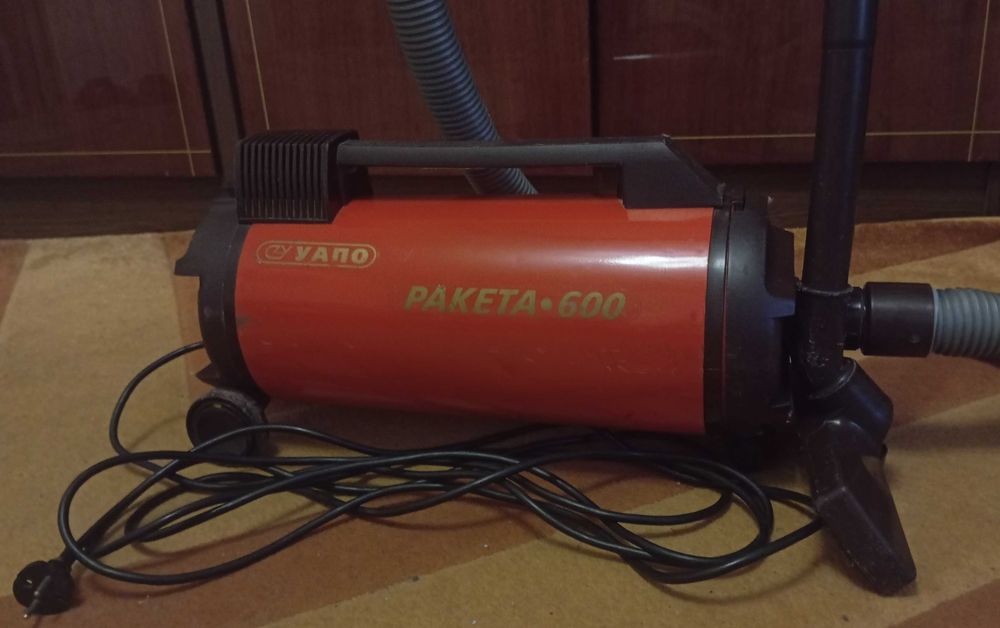 Пилосос Ракета 600