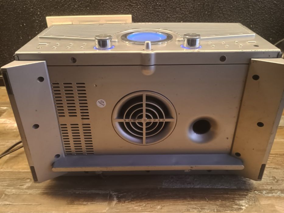 CD магнітола з радіо від японської компанії Teac LT-1