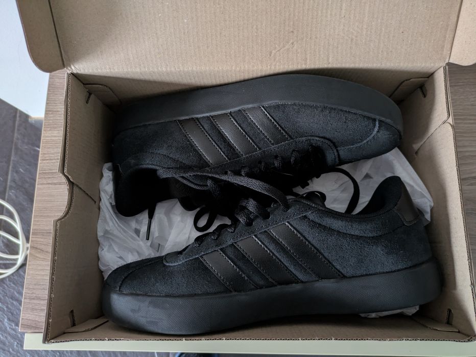 Tênis Adidas Novos