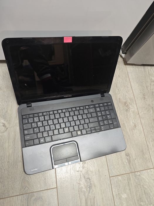 Ноутбук Toshiba satellite c850