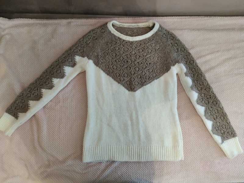 Słodki, biało brązowy sweter, s