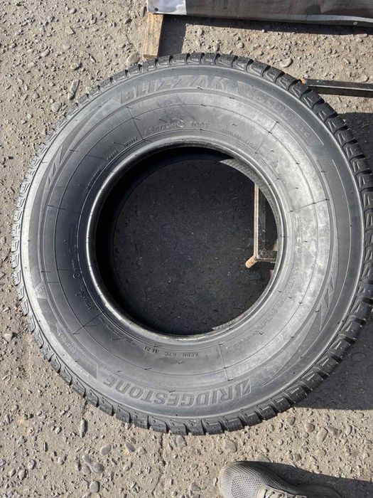 Шини нові 235/75 R15 Bridgestone зима 2021 рік
