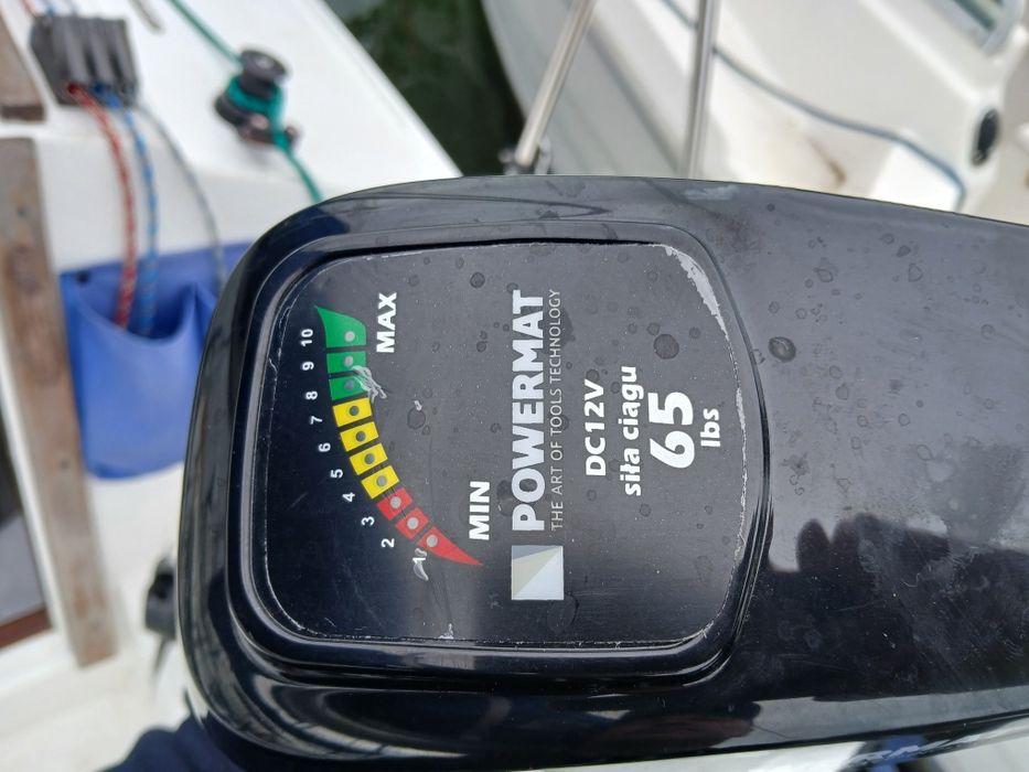 Silnik zaburtowy elektryczny