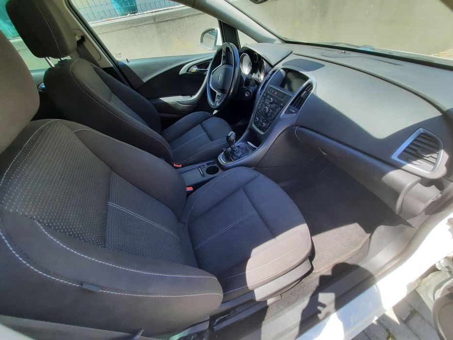 Opel Astra Sports Tourer — fotografia 8