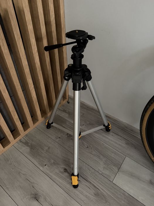 Statyw Nivel System SJJ-M1  plus tyczka