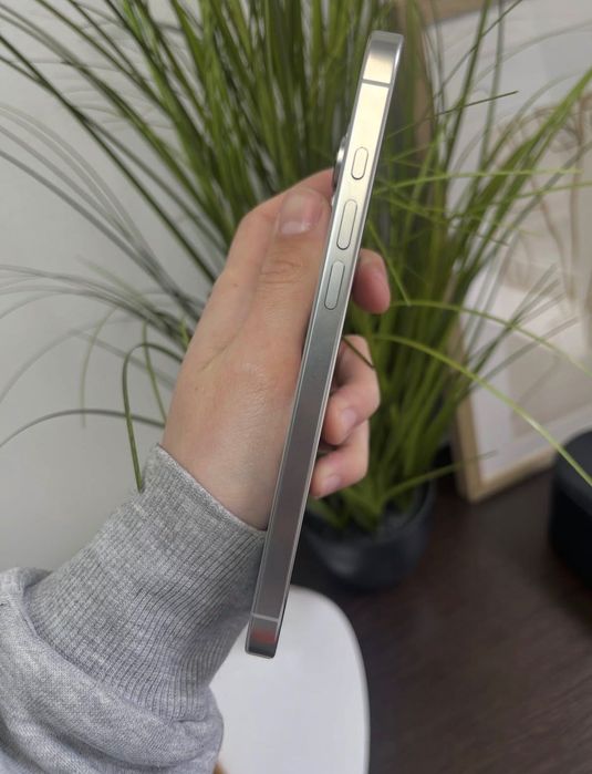 як НОВИЙ Iphone 16 Pro Max 256gb Titanium White ідеальний акб96% айфон