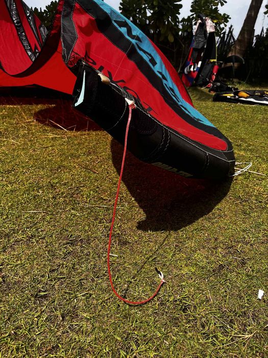Kite Naish Pivot 9m