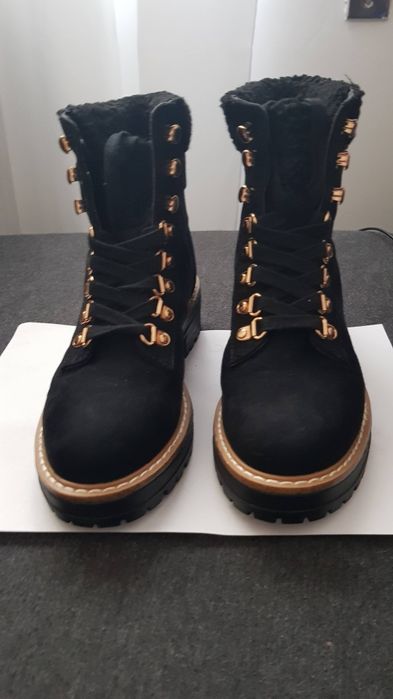 Botas de mulher Tamanho 36 em pele e camurça