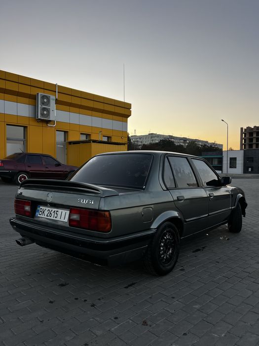 Продам BMW e30 1.8 Газ/Бензин