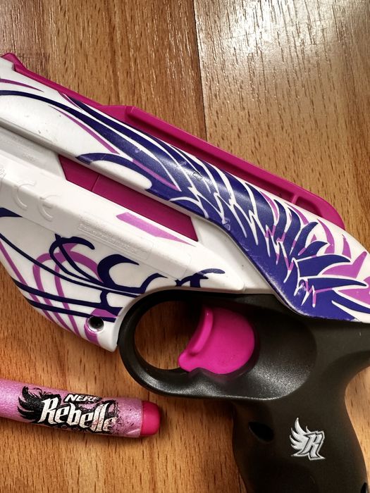 Бластер Hasbro Nerf Розовое безумие Рожеве безумство нерф же