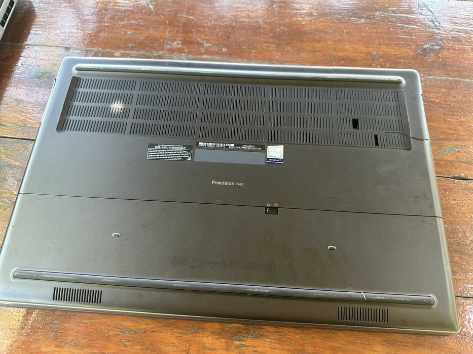 Ноутбук Dell Precision 7740 IPS i7-9850H, 16 Gb, 512 Gb SSD