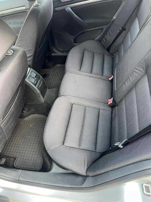 Skoda Octavia                                   .