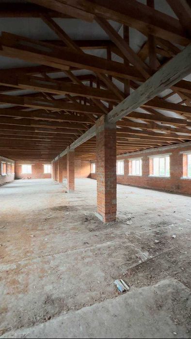 Продаж комерційної нерухомості в м. Пустомити