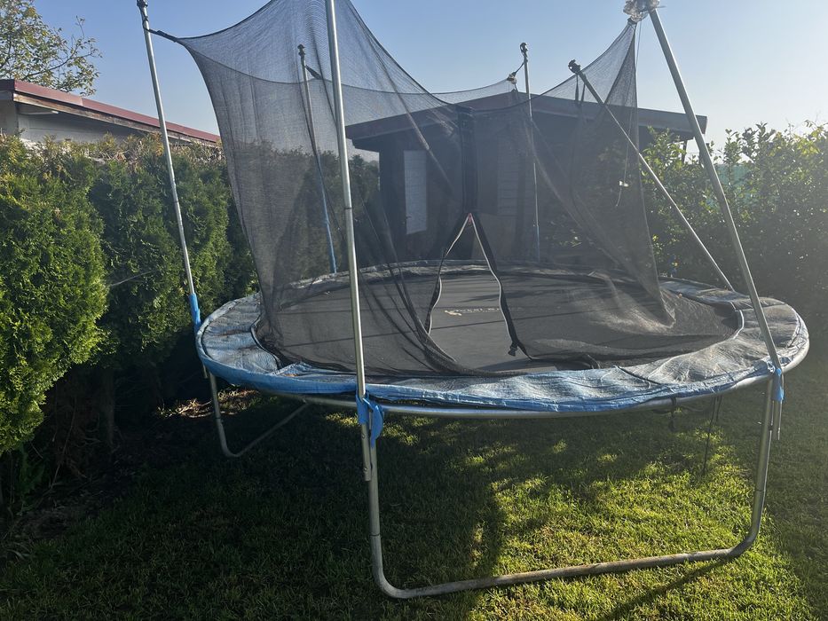Trampolina na części