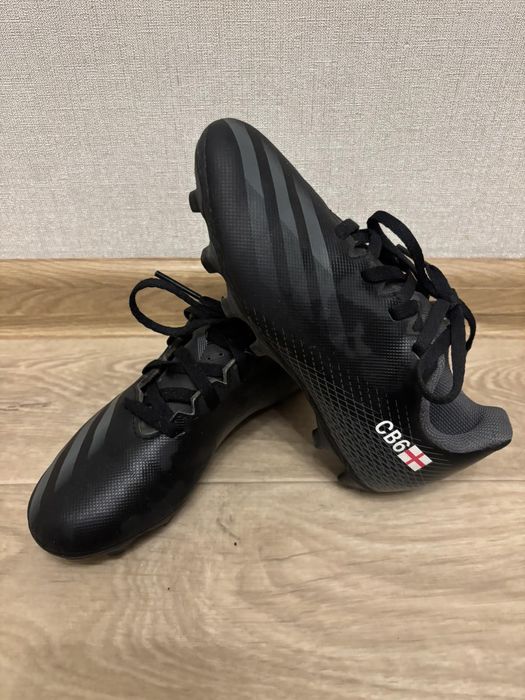 Бутсы футбольные кроссовки Adidas в идеале 30размер