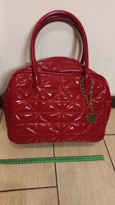 32×23×12 Лакована червона сумка