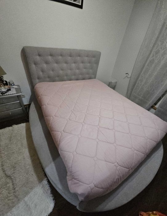 Vendo cama como nova  Com arrumação   Cama + estrado + colchão