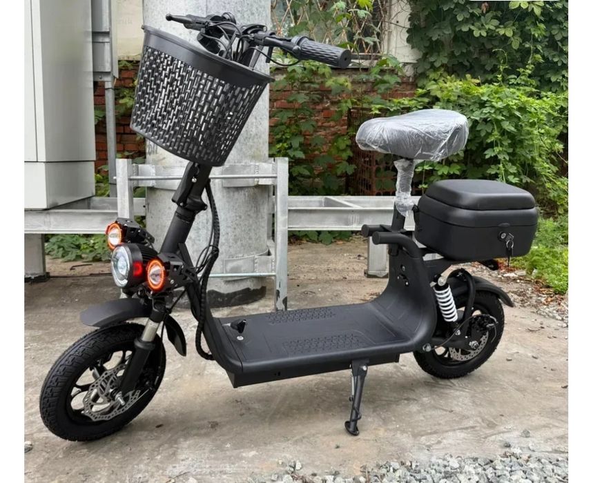 Продаю свій електросамокат EVOBIKE Zen U12 MAX (2025 року).
Користувал
