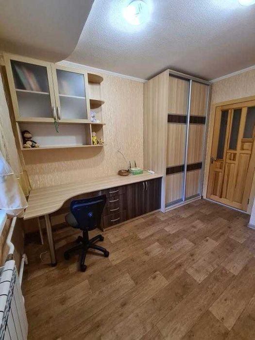 Продам 3к квартиру Роганский Ж\М. Улучшеной планировки. возле Класса