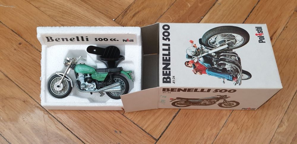 Politoys Polistil Benelli 500 Quattro z pudełkiem 1:24