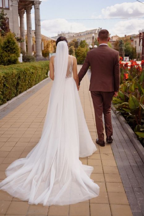 Весільна сукня