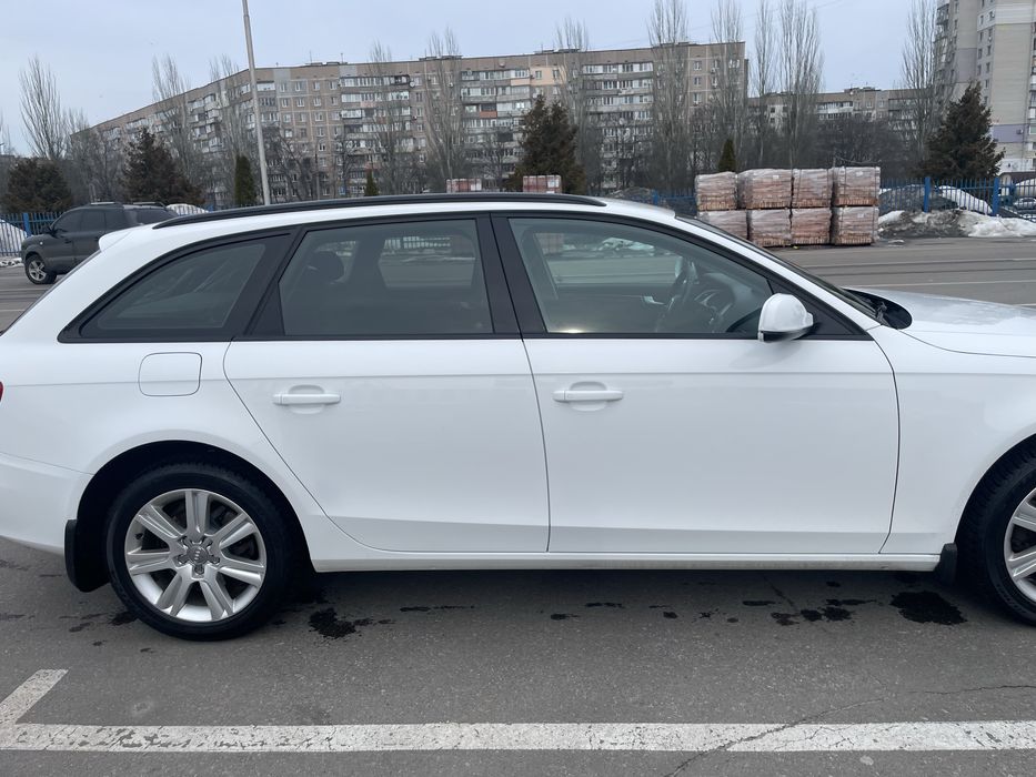 Ауді А4 б8 2010 рік