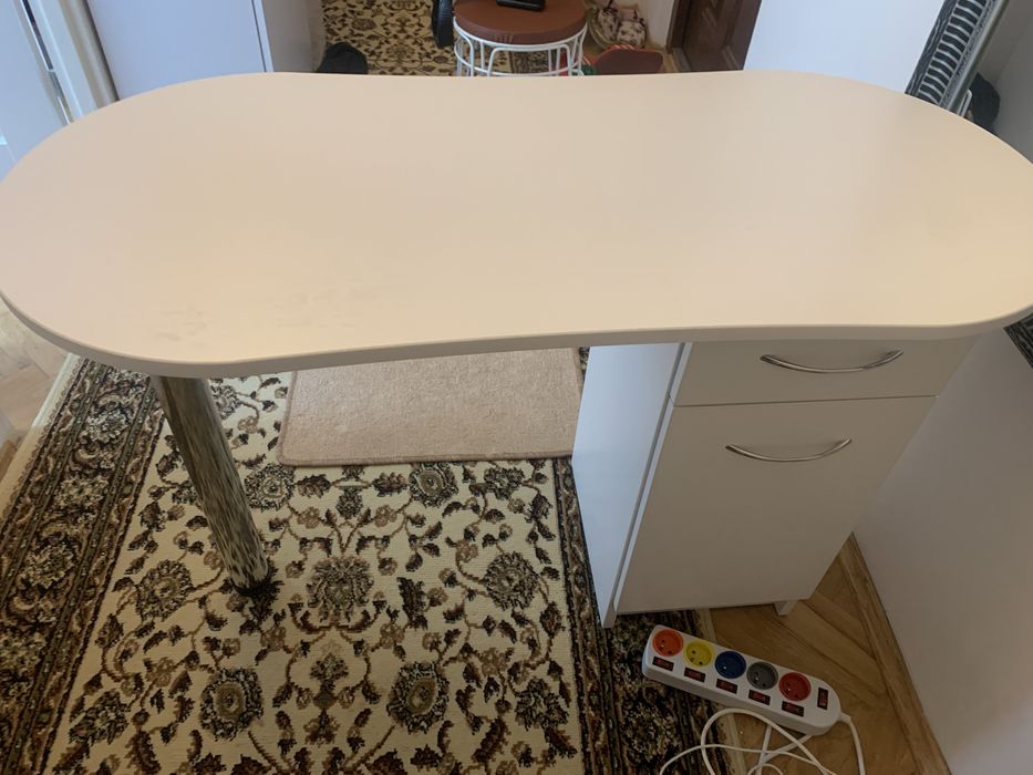 Biurko do pracy i nauki