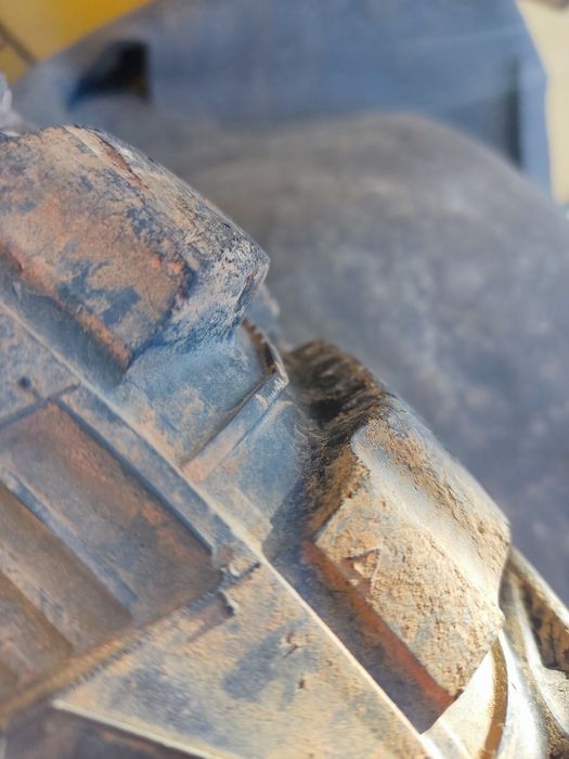 Pneus e jantes  315/75/16 equivalente a 35