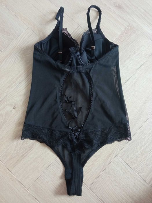 Body damskie Triumph