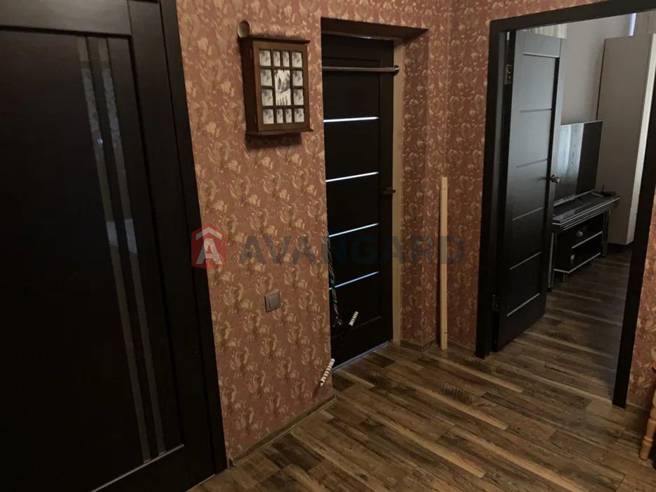Продам 3 кімнатну сталінку в центрі
