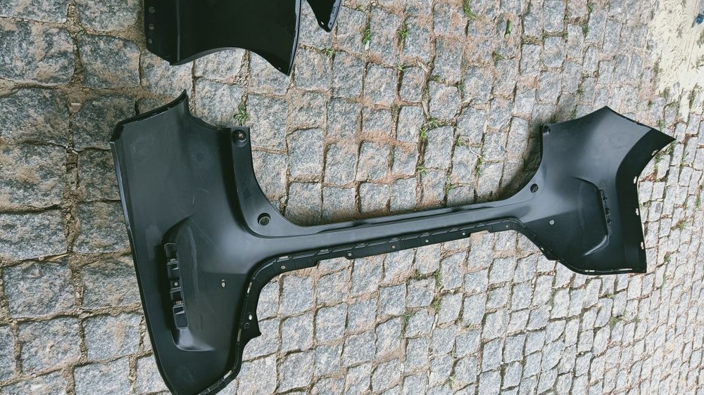Parachoques Toyota Yaris cross para choques 2021
