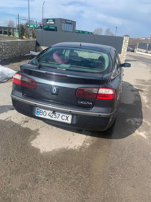 Машина Renault laguna 2