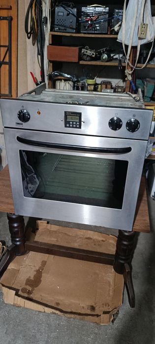 Продам духовий шкаф