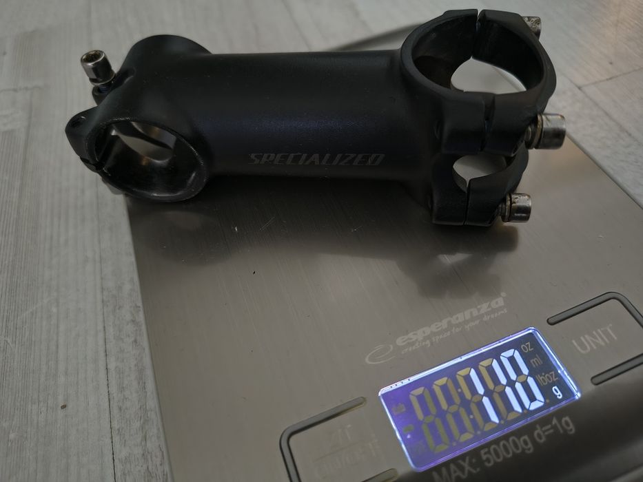 Mostek Specialized XC, 3D-forged alloy, 4-bolt, 6-degree rise 31,8mm  90mm MTB tylko 110g

HANDLEBARS