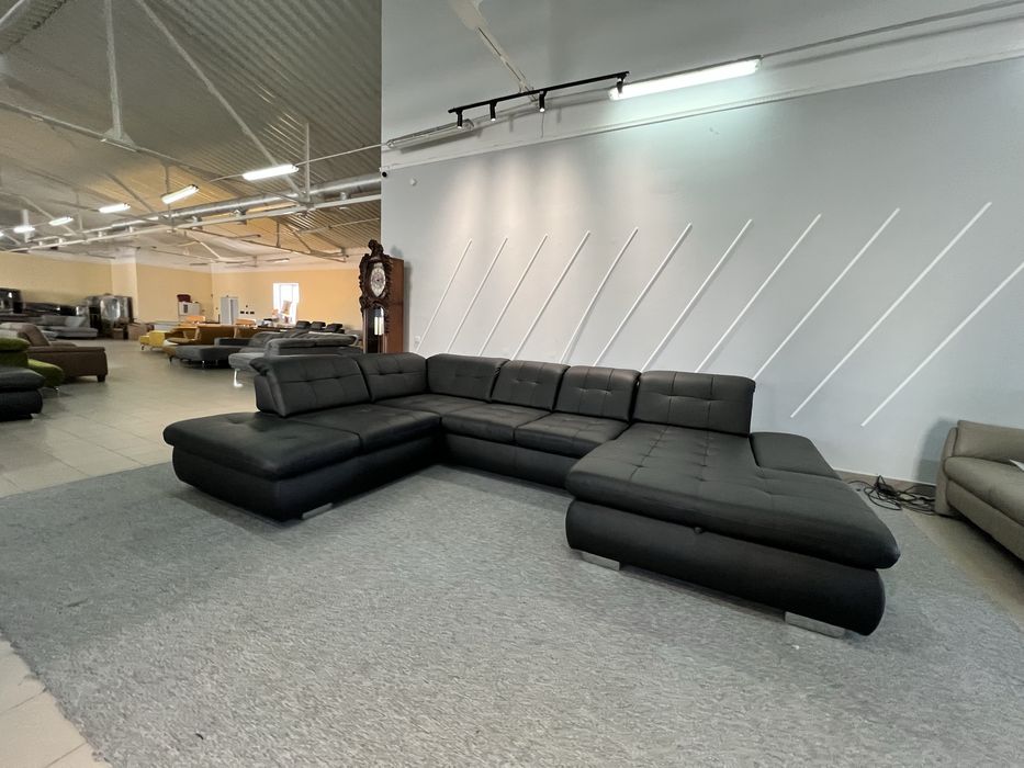 Виствковий стан новий великий диван шкіряний розкладний ніша чорний