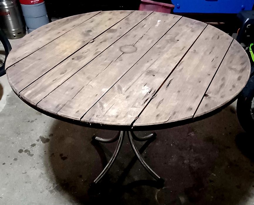 Mesa de madeira (bobine)