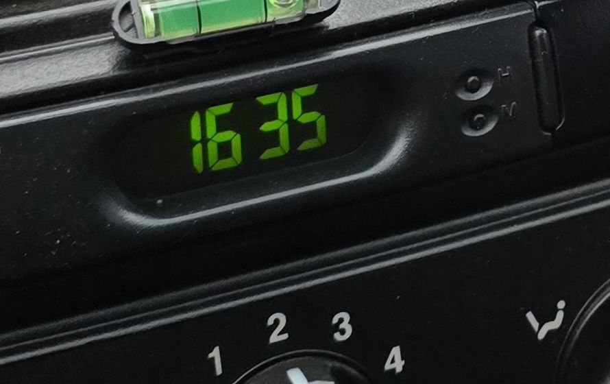 Годинник салону Lanos, Sens