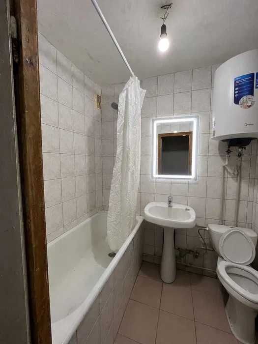 Продам 2 к кв на Салтівці метро с-т Клас ремонт ML