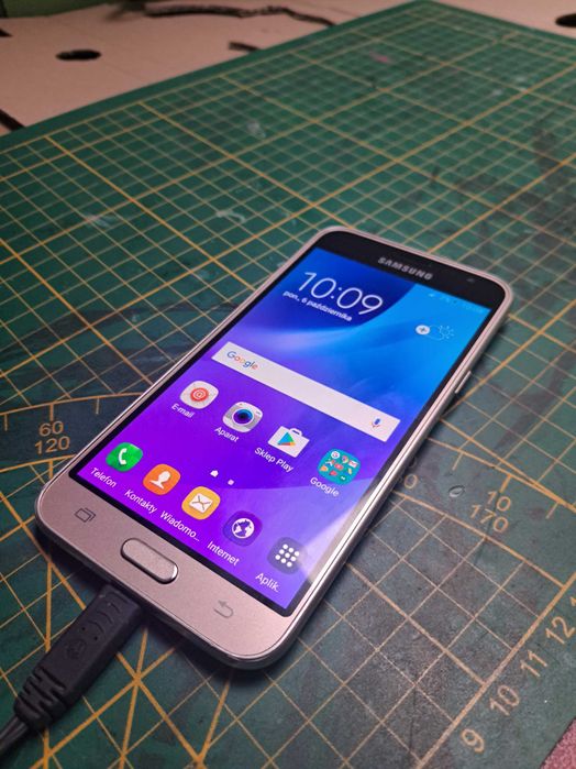Samsung galaxy J3 2016