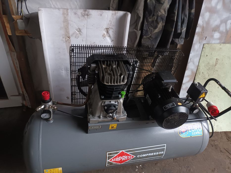 Компрессор Fiac  200л 380вт .виробник Італія