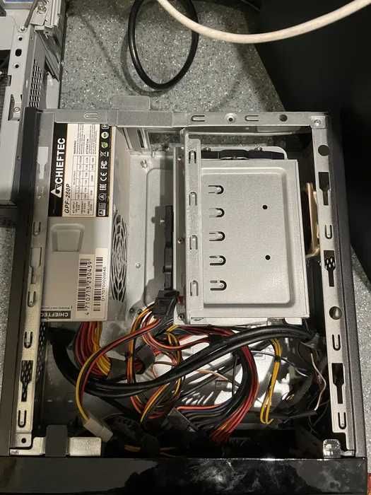 Корпус для комп’ютера mini-itx з блоком живлення Chieftec Flyer