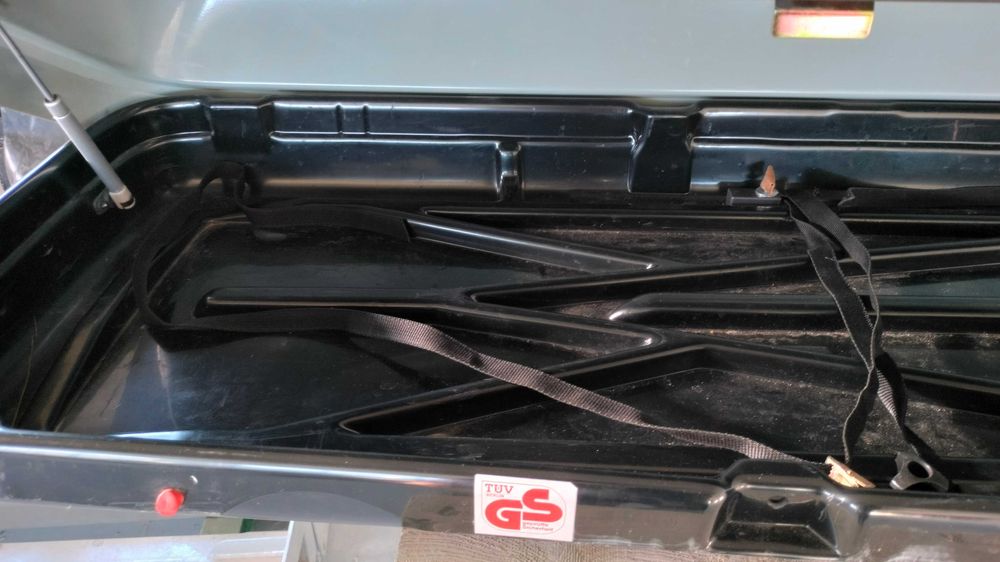 Box dachowy trumna kamei 260 na narty bagażnik