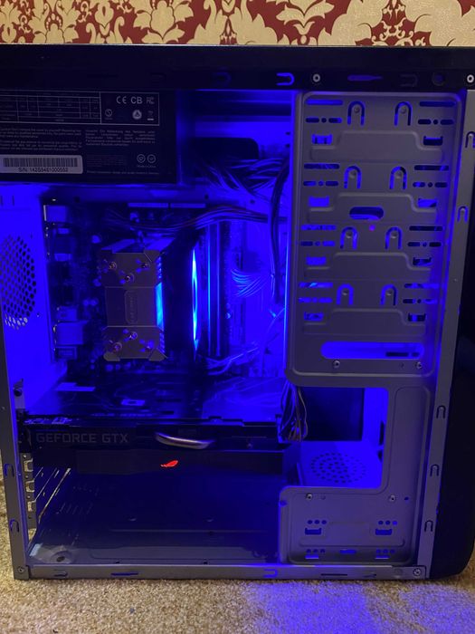 GTX 1660 Super / i5 9500 / 16gb / 240 SSD