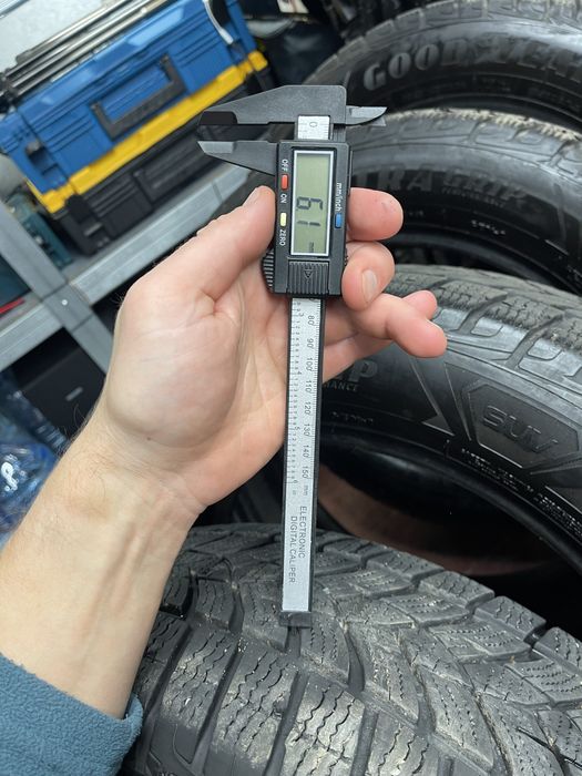 Шины Goody Year Ultra GRIP. Зима. 225/60/18