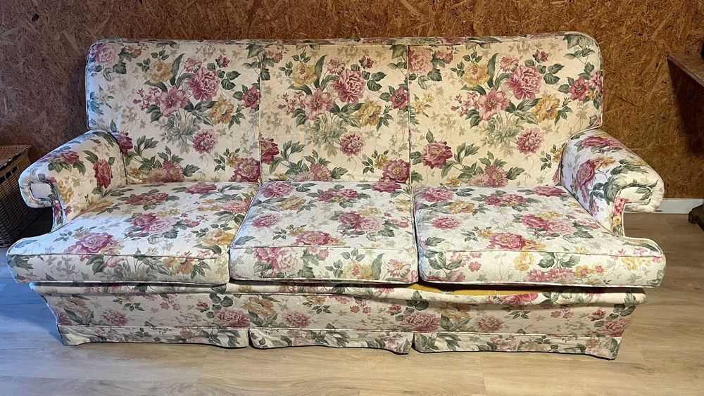Sofá flores 3 lugares