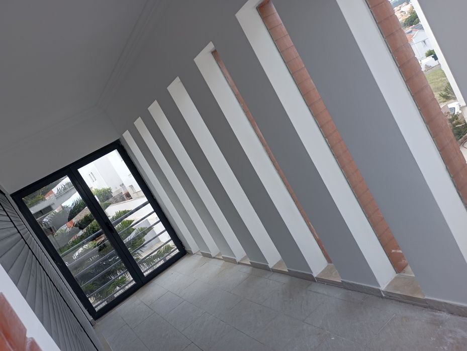 Chao flutuante, montagem de moveis e equipamentos,Manutenção, obras, montagem de equipamentos