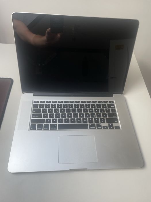 MacBook Pro a1398 (2 systemy operacyjne)