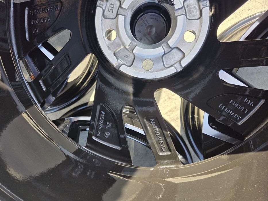 JAK NOWE Felgi Oryginalne VW GOLF 19” Adelaide ET50  5H0